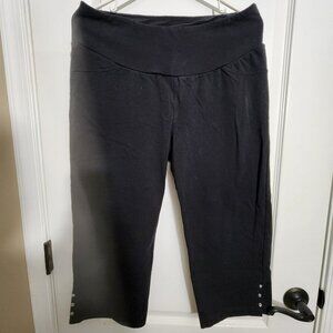 NWOT TeezHer smoothing/slims Capri Pants
